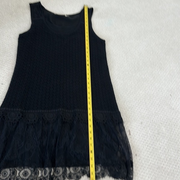 Cluny Black Sleeveless Dress, lace détails on bottom, size M - Picture 9 of 10